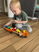 Autotransporter i træ med 4 biler