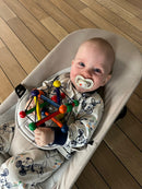Skwish Babyrangle med trækugler og elastik