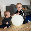 Kugle med LED lys - 16 farver - Ø:40 cm - inkl fjernbetjening.