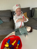Doktor udklædning inkl. hat - Passer fra 3-6 år.