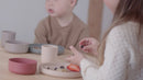 Dantoy tiny tallerkner - BIO-plast - Sand/Grå-Brun - 2 dele - Fra 0 mdr. - Billede 1