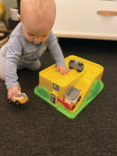 Gul Funcars Bilgarage med 3 biler fra Dantoy. - Billede 1