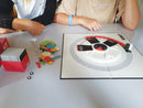 Det Røde HINT - Årets Voksenspil 2019 - Bezzerwizzer - Fra 15 år. - Billede 1