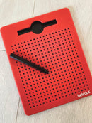 Beleduc Magnetisk Tegnebræt - 19 x 20 - Rød - Fra 3 år. - Billede 1