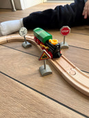BRIO 33864 - Sæt med trafikskilte - Fra 3 år.