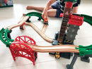 BRIO 33887 Togbane - Løft & Læs med lagerbygning  - Fra 3 år. - Billede 1