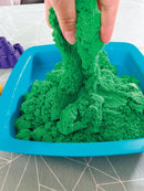 Kinetic Sand - Sandkasse med 455 gram magisk sand - Grøn farve. - Billede 1