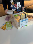Kasseapparat i træ fra MaMaMeMo - Fra 3 år.