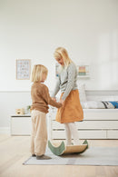 Balancebræt - Dusty green - FLEXA - Fra 6 mdr.