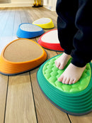 Tactile River Stones - Sæt med 5 taktile balancesten - Gonge - Fra 3 år.